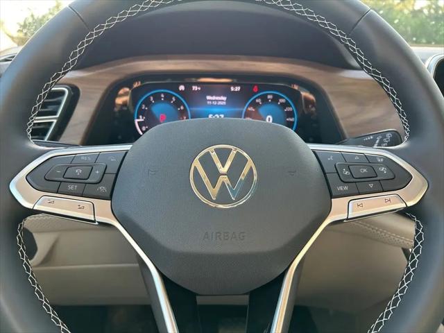 2026 Volkswagen Atlas SE with Technology