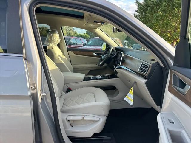 2026 Volkswagen Atlas SE with Technology