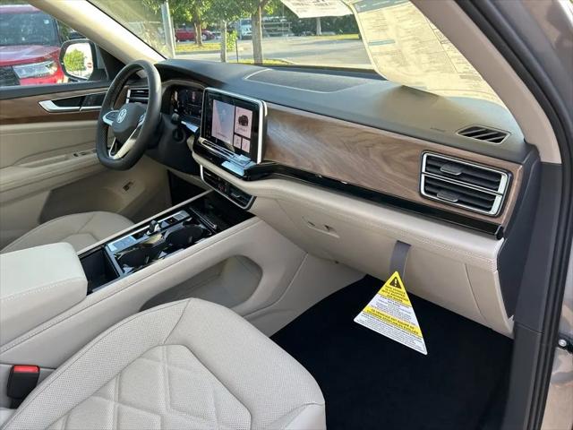2026 Volkswagen Atlas SE with Technology