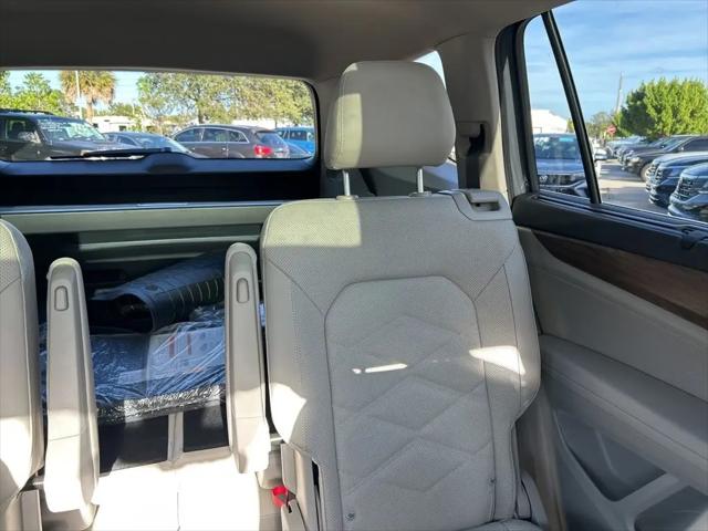 2026 Volkswagen Atlas SE with Technology