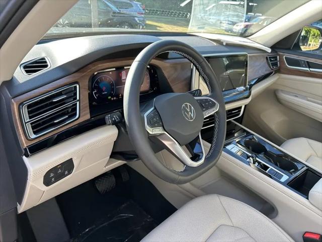 2026 Volkswagen Atlas SE with Technology