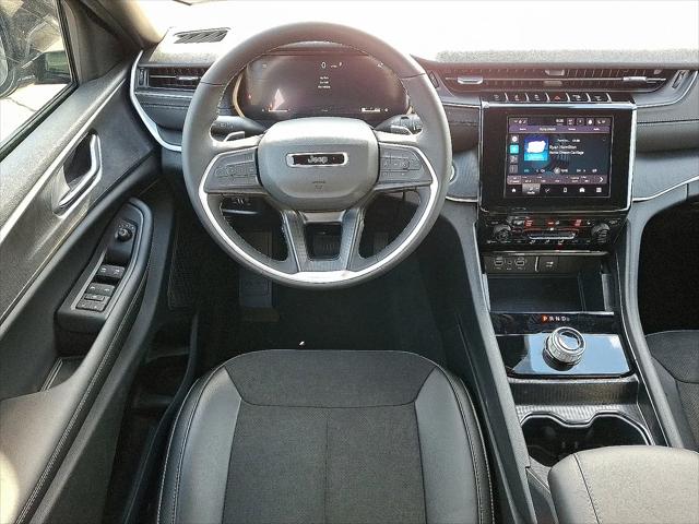 2025 Jeep Grand Cherokee L Altitude X 4x4