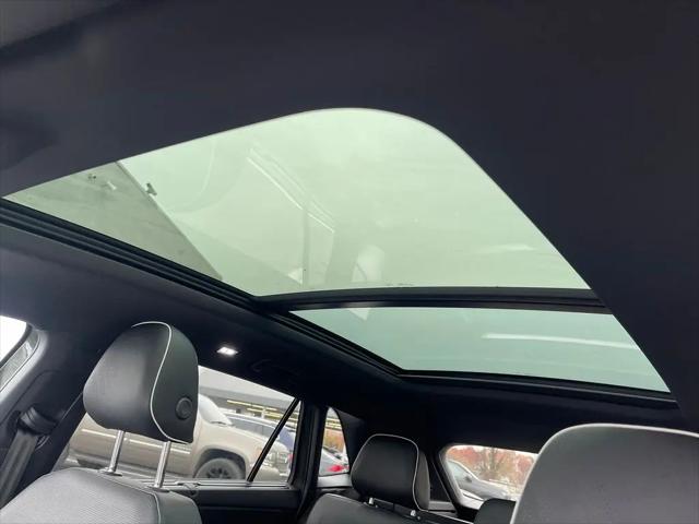 2026 Volkswagen Atlas Cross Sport SEL Premium R-Line