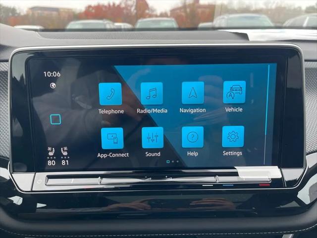 2026 Volkswagen Atlas Cross Sport SEL Premium R-Line