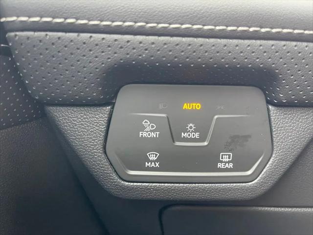 2026 Volkswagen Atlas Cross Sport SEL Premium R-Line