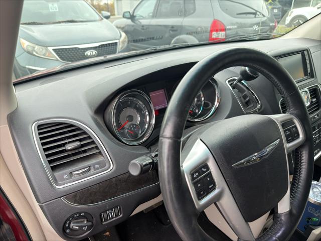 2015 Chrysler Town and Country Touring