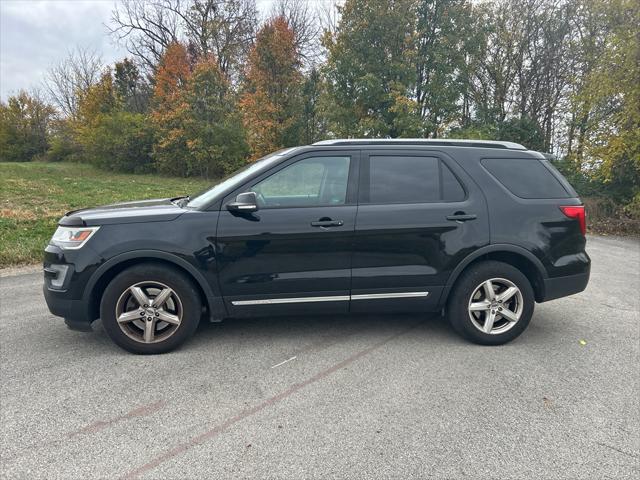 2017 Ford Explorer XLT 2017 Ford Explorer XLT