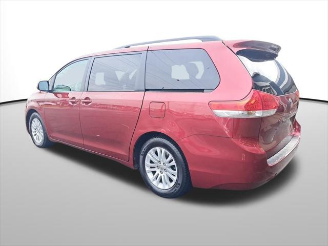 2014 Toyota Sienna XLE V6 8 Passenger 2014 Toyota Sienna XLE V6 8 Passenger