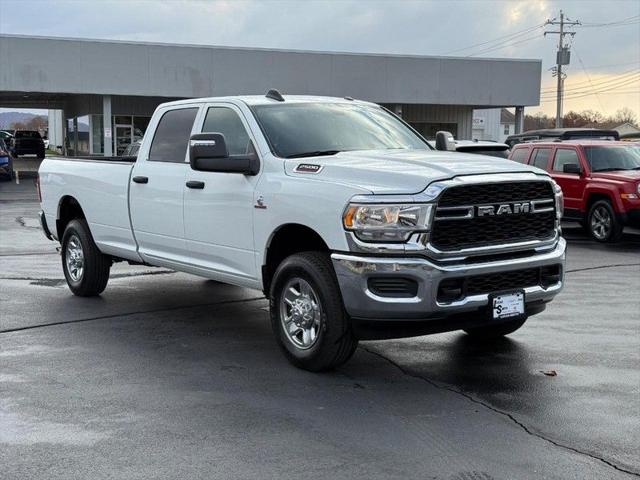 2024 RAM 2500 Tradesman Crew Cab 4x4 8 Box 2024 RAM 2500 Tradesman Crew Cab 4x4 8 Box