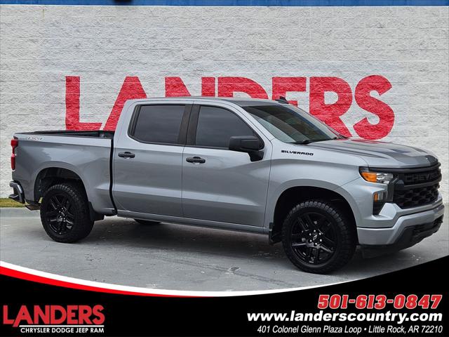 2023 Chevrolet Silverado 1500 4WD Crew Cab Short Bed Custom 2023 Chevrolet Silverado 1500 4WD Crew Cab Short Bed Custom