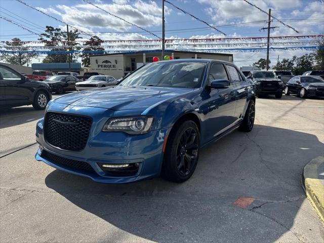 2023 Chrysler 300 Touring L