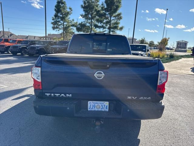 2017 Nissan TITAN SV