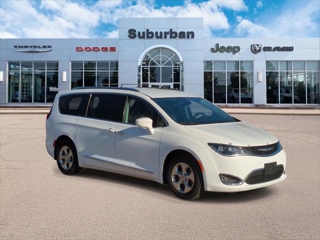 2017 Chrysler Pacifica Touring-L Plus 2017 Chrysler Pacifica Touring-L Plus