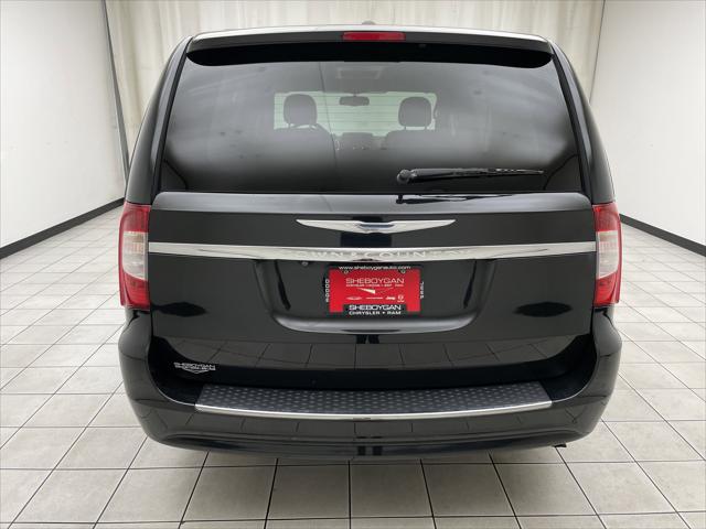2014 Chrysler Town and Country Touring 2014 Chrysler Town and Country Touring