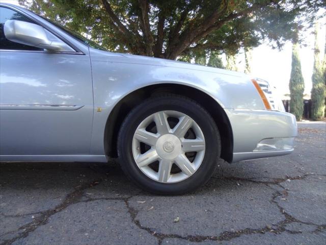 2006 Cadillac DTS w/1SB