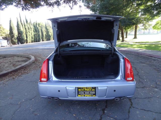 2006 Cadillac DTS w/1SB