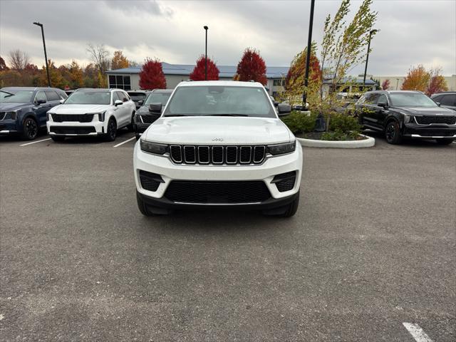 2024 Jeep Grand Cherokee Laredo X 4x4 2024 Jeep Grand Cherokee Laredo X 4x4