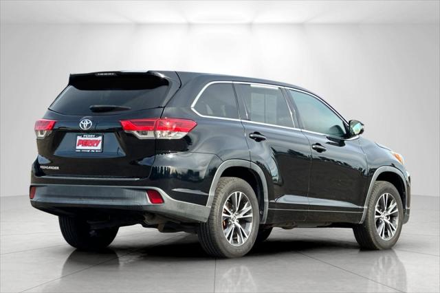 2018 Toyota Highlander LE 2018 Toyota Highlander LE