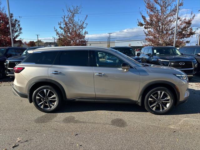 2022 INFINITI QX60 LUXE AWD