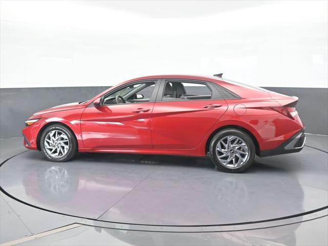 2024 Hyundai Elantra SEL 2024 Hyundai Elantra SEL