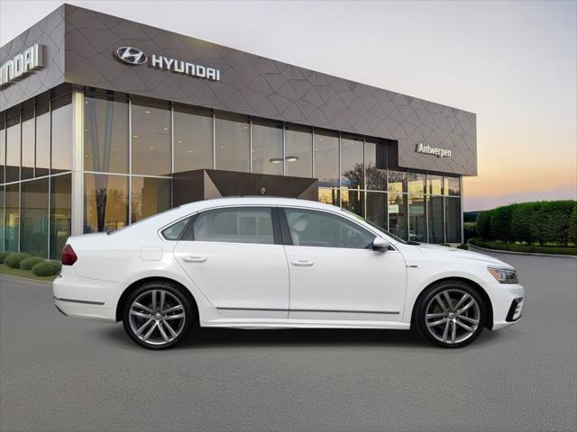 2017 Volkswagen Passat 1.8T R-Line