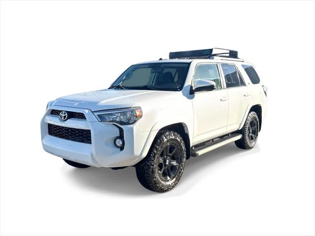 2017 Toyota 4Runner SR5 2017 Toyota 4Runner SR5