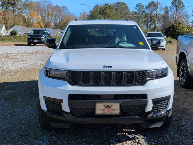 2025 Jeep Grand Cherokee L Altitude X 4x4
