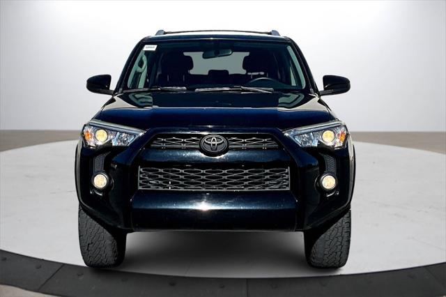 2016 Toyota 4Runner SR5 2016 Toyota 4Runner SR5