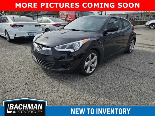 2014 Hyundai Veloster Base w/Black 2014 Hyundai Veloster Base w/Black