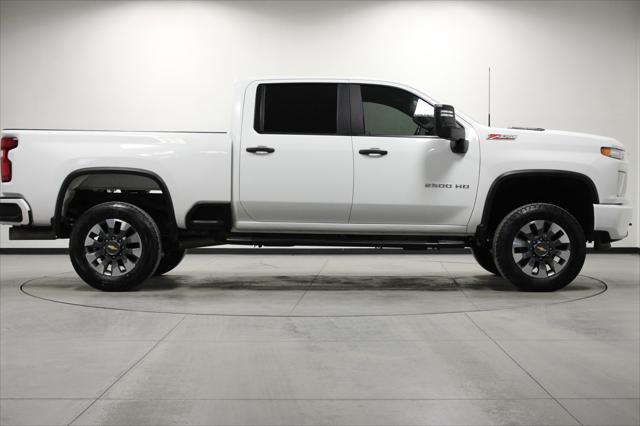 2022 Chevrolet Silverado 2500HD 4WD Crew Cab Standard Bed Custom