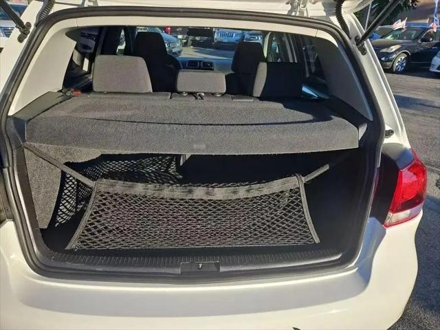 2011 Volkswagen Golf 2.5L 4-Door