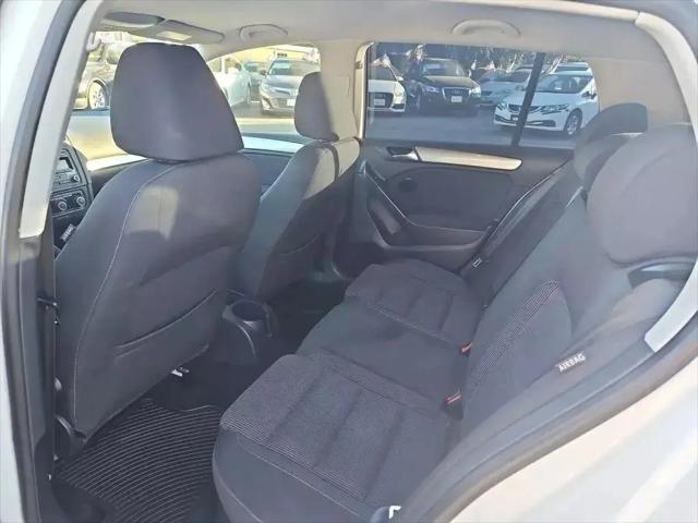 2011 Volkswagen Golf 2.5L 4-Door