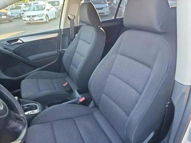 2011 Volkswagen Golf 2.5L 4-Door
