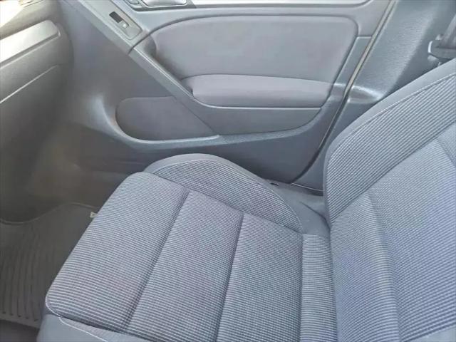 2011 Volkswagen Golf 2.5L 4-Door