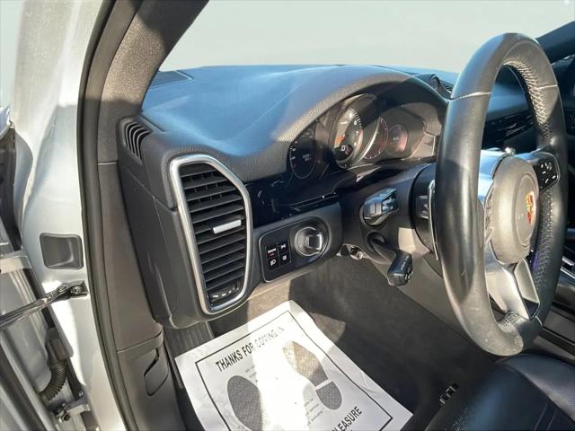 2019 Porsche Cayenne Standard