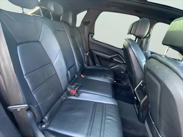 2019 Porsche Cayenne Standard