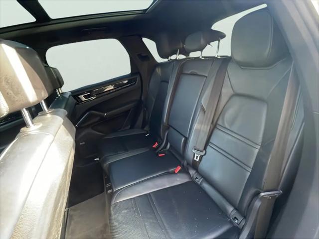2019 Porsche Cayenne Standard