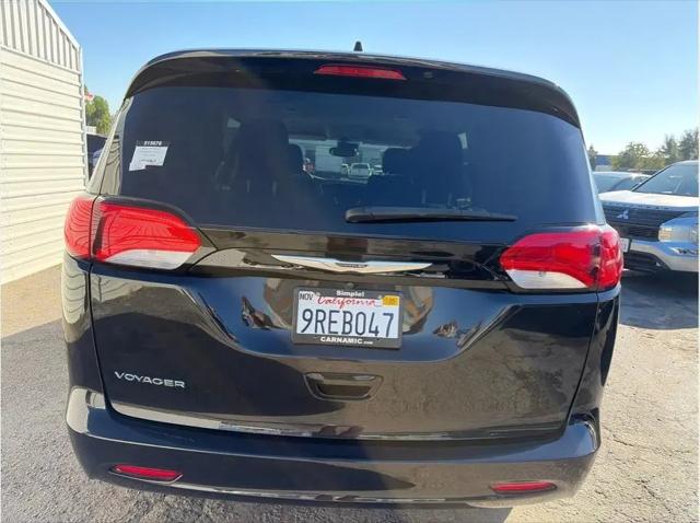 2023 Chrysler Voyager LX