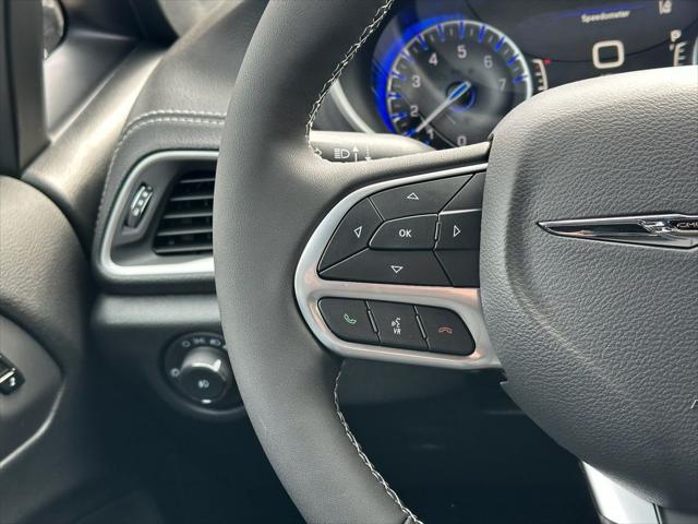 2026 Chrysler Pacifica Select AWD
