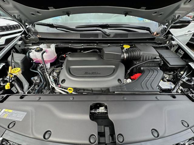 2026 Chrysler Pacifica Select AWD