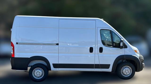 2026 Ram ProMaster Cargo Van Tradesman High Roof 136" WB w/Pass Seat
