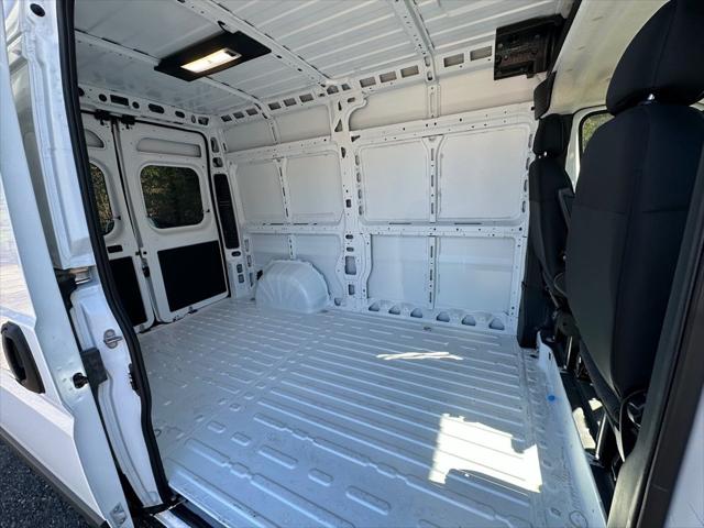 2026 Ram ProMaster Cargo Van Tradesman High Roof 136" WB w/Pass Seat