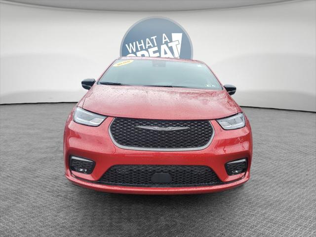 2026 Chrysler Pacifica Select AWD