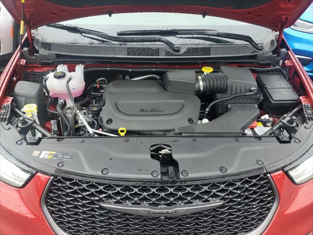 2026 Chrysler Pacifica Select AWD