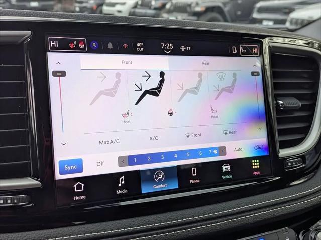 2026 Chrysler Pacifica Select