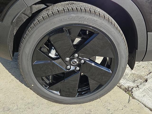 2026 Volvo XC40 Black Edition Ultra, B5 AWD Gas (mild hybrid)