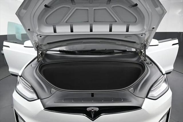 2023 Tesla Model X Standard Range