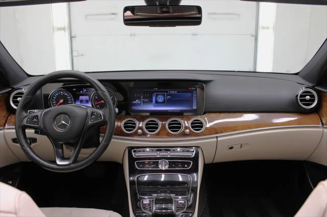 2017 Mercedes-Benz E-CLASS E 300 E 300