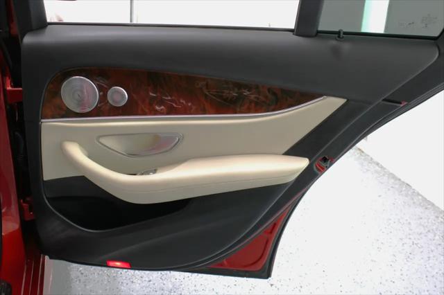 2017 Mercedes-Benz E-CLASS E 300 E 300