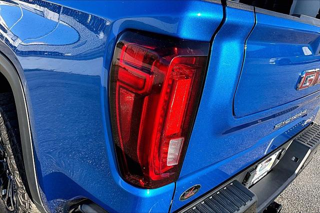 2023 GMC Sierra 1500 4WD Crew Cab Short Box AT4X